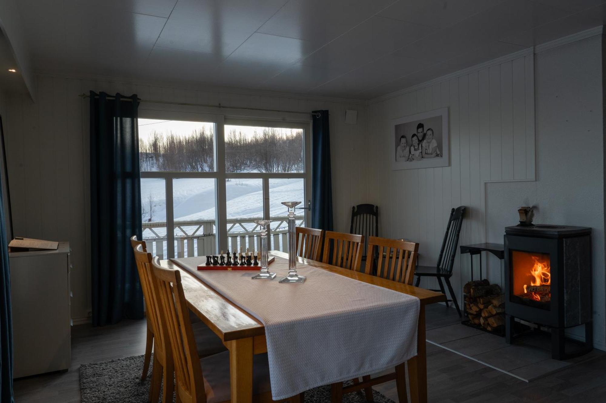Lyngen Aurora House Villa Koppangen ภายนอก รูปภาพ